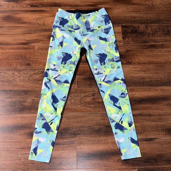 Victoria’s Secret VSX Sport Tight NWOT - Picture 4 of 6